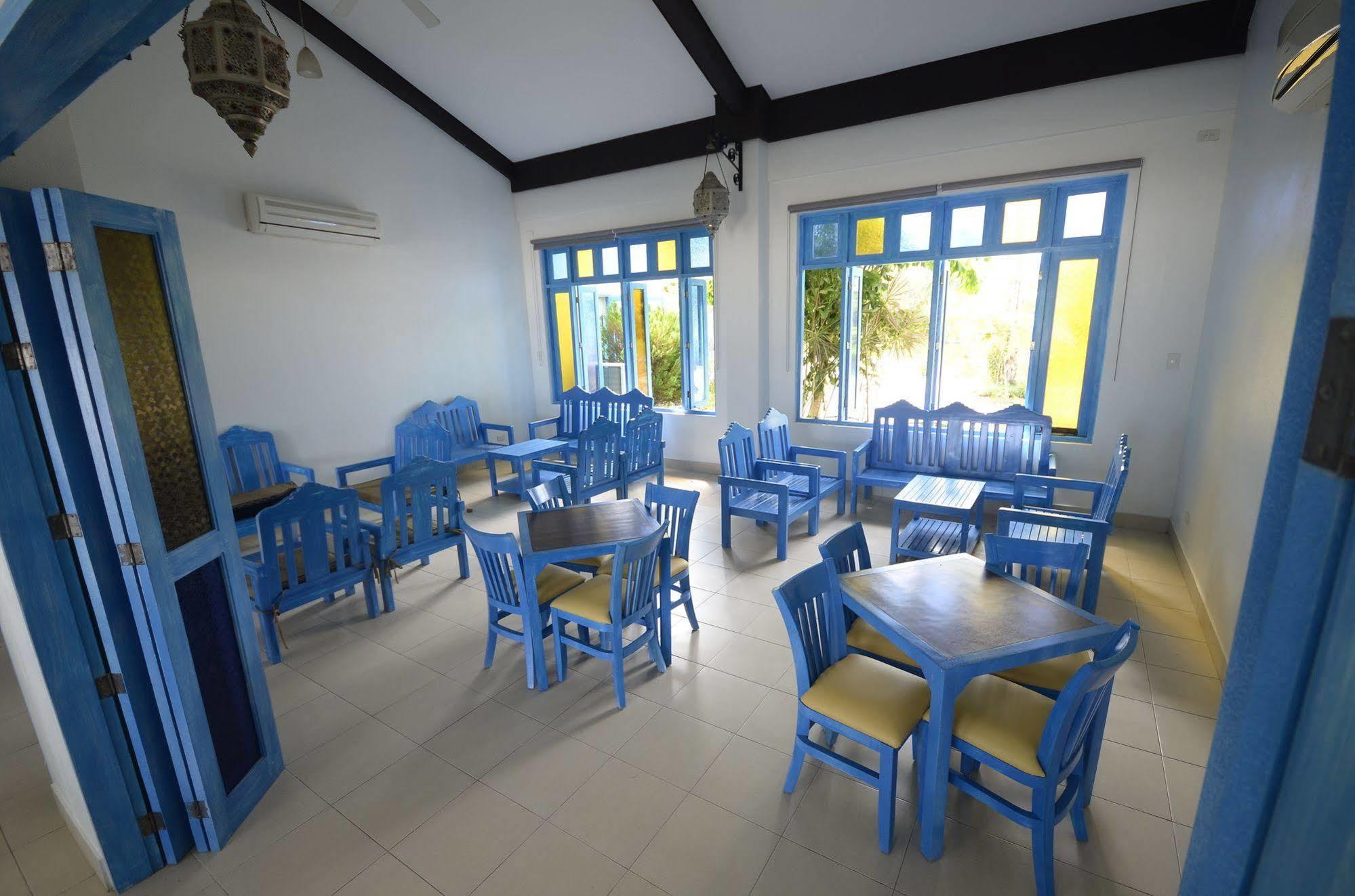 Microtel By Wyndham Puerto Princesa Eksteriør bilde